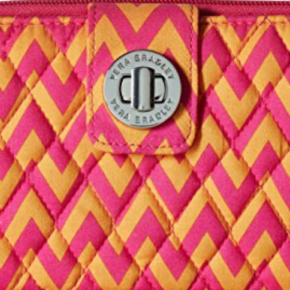 New without tags Vera Bradley Turnlock wallet - Picture 5 of 12